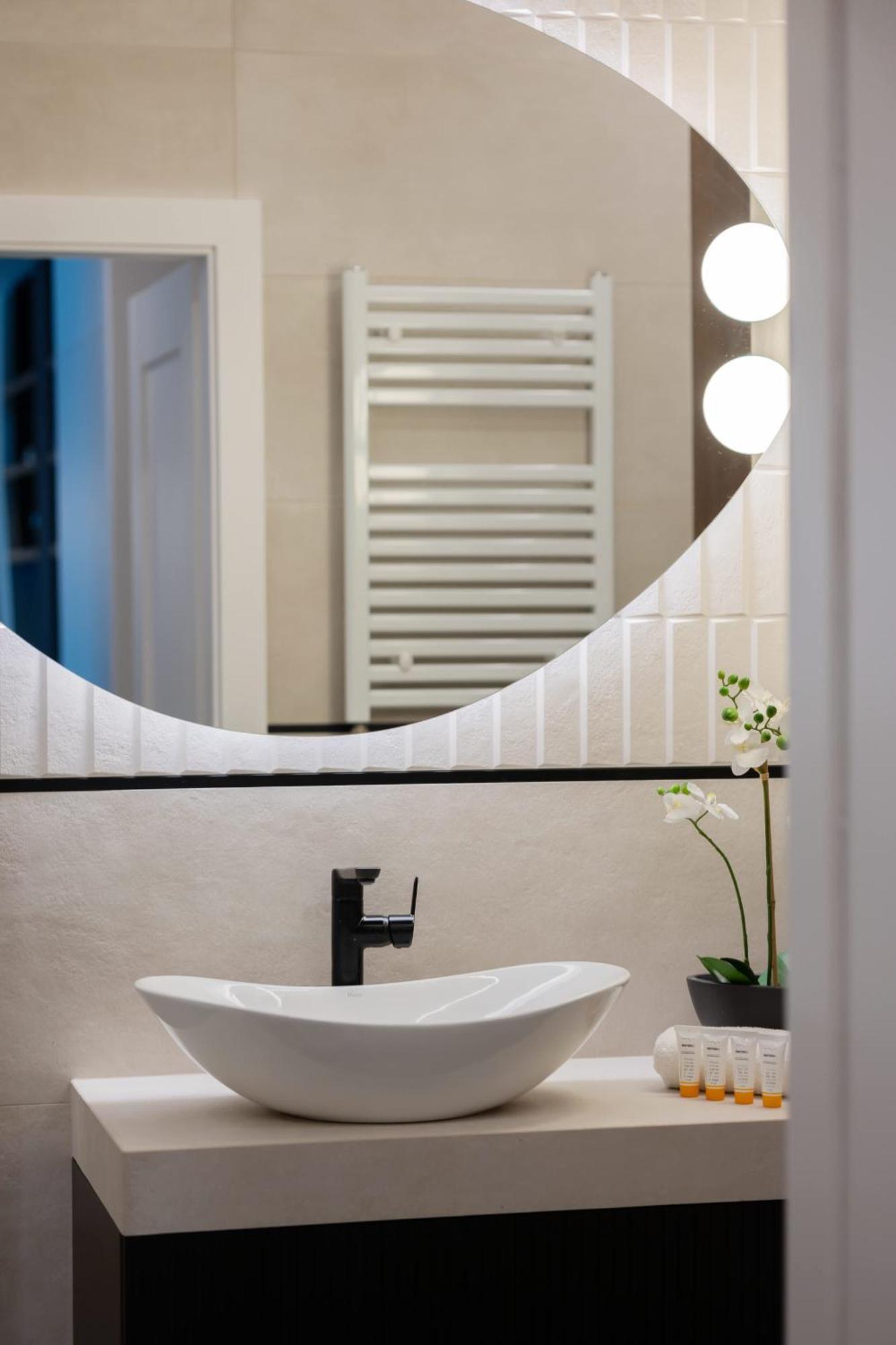Apartament Sarmacka Wilanow With Parking, Sauna & Gym By Renters Warszawa